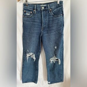Levi’s Distressed Ribcage Straight Ankle